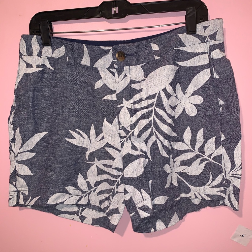 Blue and white short ❤️